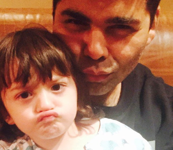 करण जौहर ने अबराम के साथ ली सेल्फी