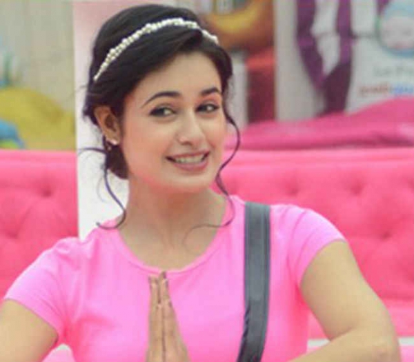 Bigg Boss 9 : युविका हुई घर से बेघर 