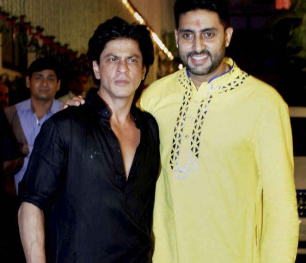 अमिताभ की दिवाली पार्टी में शाहरुख समेत कई बॉलीवुड सेलीब्रिटीज हुए शामिल