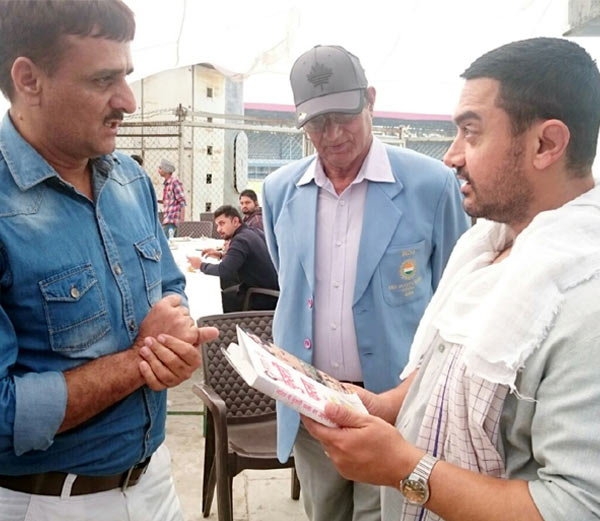 आमिर को पहलवान बना रहे हैं ये ट्रेनर