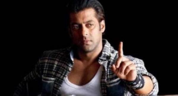 सलमान के फैन को पड़े थप्पड़