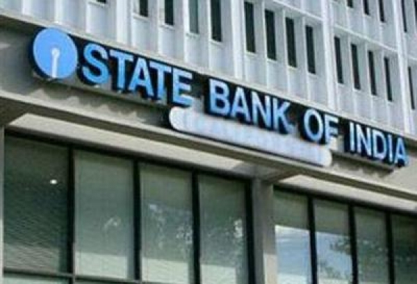 एसबीआइ सेवाओं पर सर्विस चार्ज बढ़ायेगा
