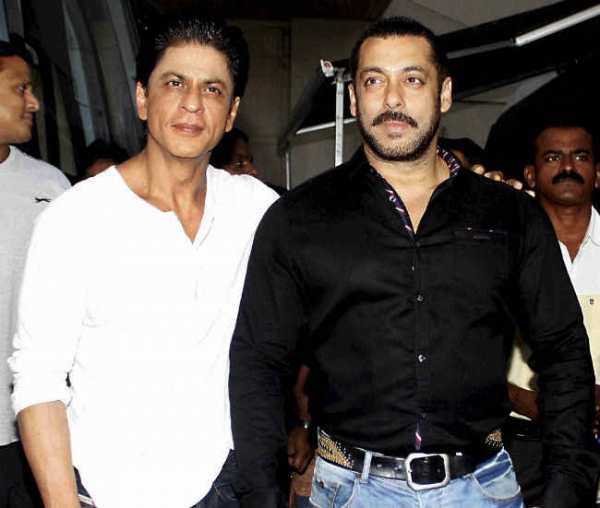बिग बॉस 9: एक बार फिर नजर साथ नजर आये शाहरुख और सलमान