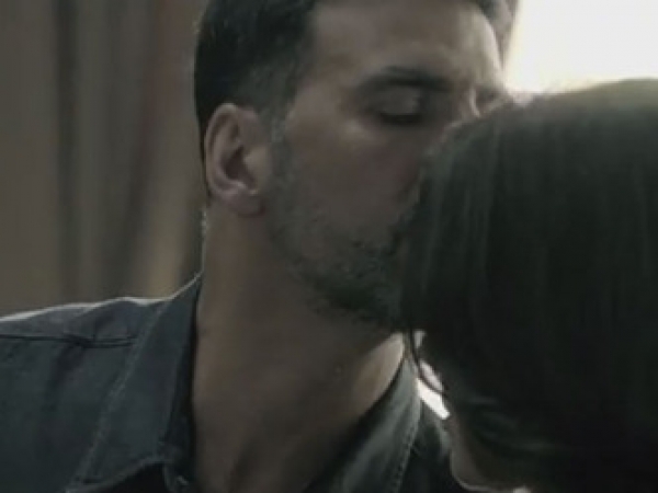 एयरलिफ्ट का पहला गाना सोच ना सके हुआ रिलीज, अक्षय और निम्रत पर गया है फिलमाया