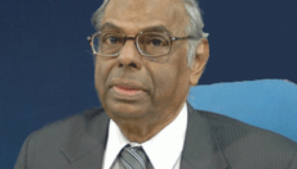 अतिरिक्त कर हटायें जाएं: रंगराजन