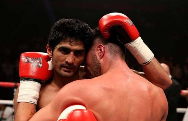 विजेंदर सिंह ने दिया पठानकोट के शहीदों को अपनी जीत की श्रेय