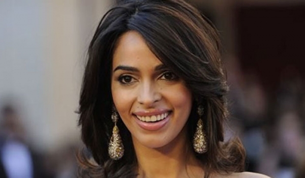 मल्ल‍िका शेरावत को हुआ प्यार