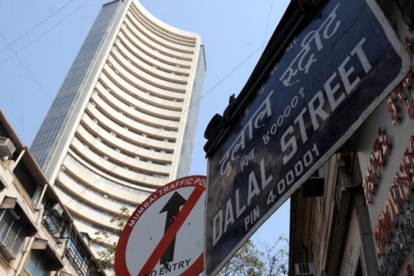 शेयर बाजार: सेंसेक्स 25,000 से ऊपर