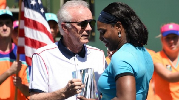 सेक्सिस्ट टिप्पणी के बाद रेमंड मूर ने दिया इस्तीफ़ा