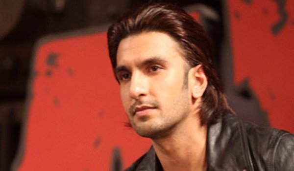 बेफिक्र में हिपहॉप और टैंगो करते नजर आएंगे रणवीर , जमकर बहा रहे है पसीना