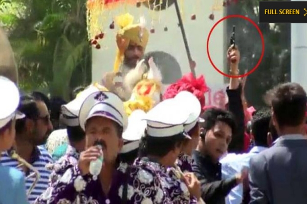 रवींद्र जडेजा की शादी में में फायरिंग करने वाले रिश्‍तेदार पर एफआईआर दर्ज हुई