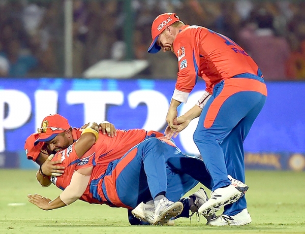 गुजरात ने केकेआर को दी मात