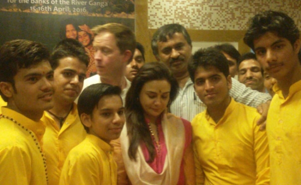 पति के साथ अचानक ऋषिकेश पहुंचीं प्रीति जिंटा