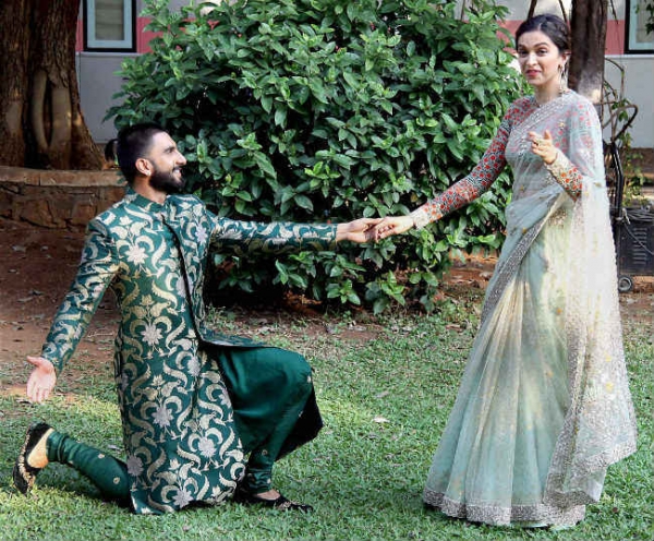 रणवीर से मिलने पेरिस पहुंचीं दीपिका