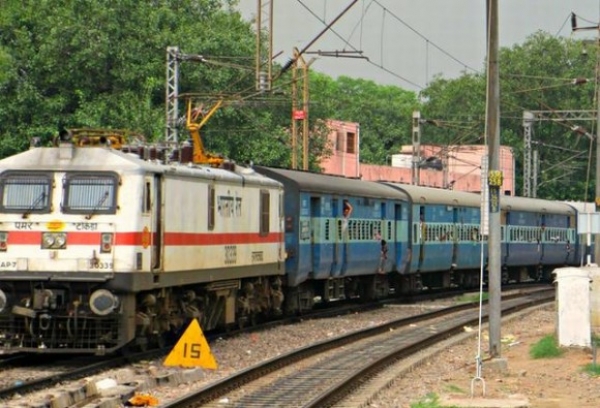 अब रिजर्वेशन विंडो पर प्रीमियम तत्काल टिकट मिलेगा