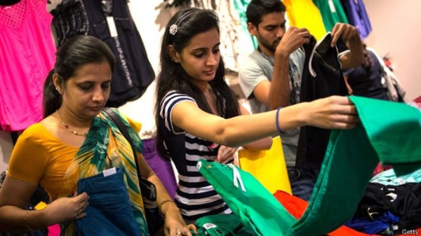 रात भर मॉल और दुकानें खोलने की योजना को मिली हरी झंडी