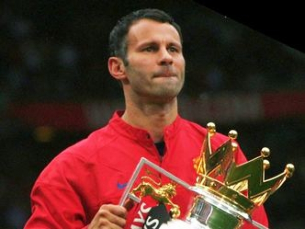 सहायक कोच गिग्स मैनचेस्टर से अलग हुए