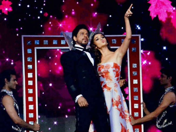 शाहरुख-आलिया की डियर जिंदगी का पोस्‍टर जारी