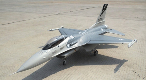 जेट प्लेन बेचने के लिए दो कंपनियों ने भरा टेंडर