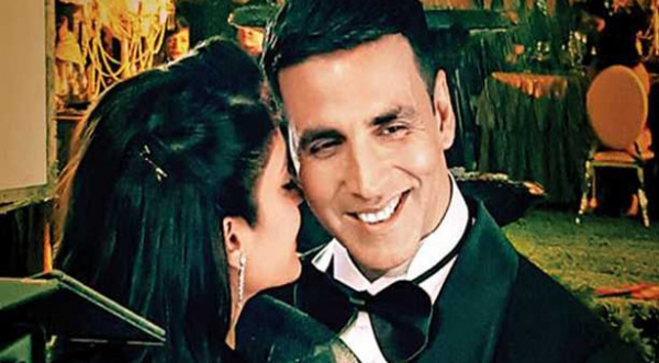 रणवीर और दबंग खान ने किया अक्षय की रुस्तम का प्रमोशन