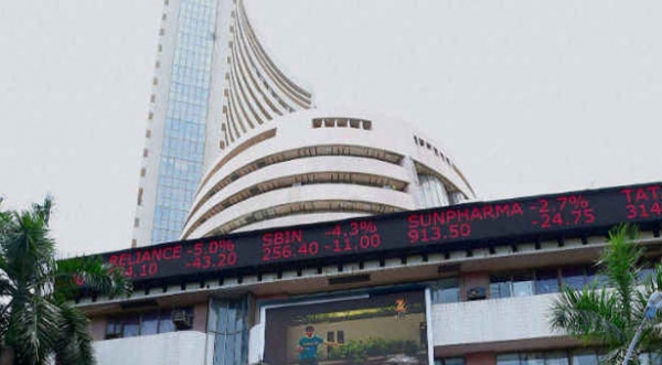 बाजार में गिरावट, सेंसेक्स 28000 के पार, निफ्टी 8,696 पर