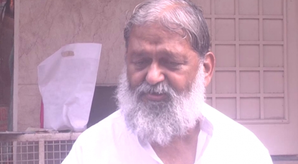 अंबाला : साक्षी को ब्रांड एम्बेसडर बनाए जाने पर विवाद 