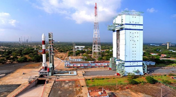 पहली बार होगा यह, PSLV 8 उपग्रहों को अलग कक्षाओं में करेगा स्थापित