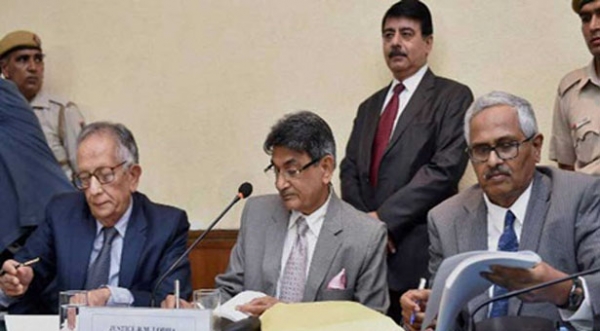 BCCI को SC की फटकार, लोढ़ा समिति पर 6 अक्टूबर तक जवाब देने को कहा