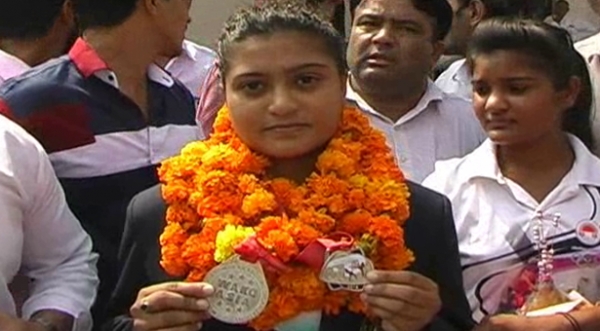 बहादुरगढ़ : आर्थिक तंगी से जूझ रही खिलाड़ी, विश्व किक-बॉक्सिंग प्रतियोगिता में जीता स&