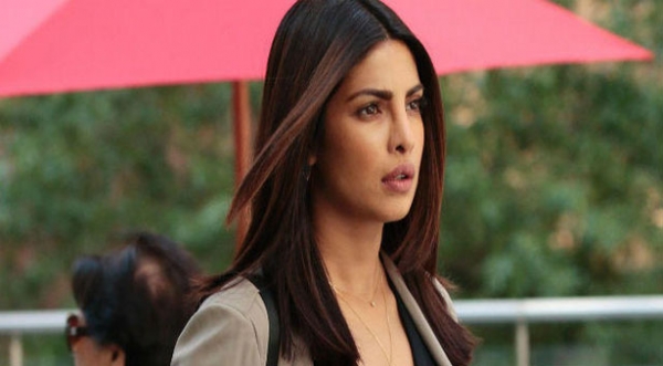 क्वांटिको-2 में प्रियंका का हॉट लुक देखकर आप हो जाएंगे दंग