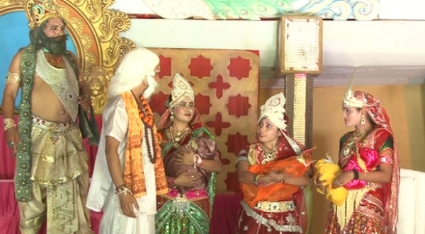 रामलीला का हुआ शुभांरभ दीपेंद्र हुड्डा ने की कार्यक्रम में शिरकत