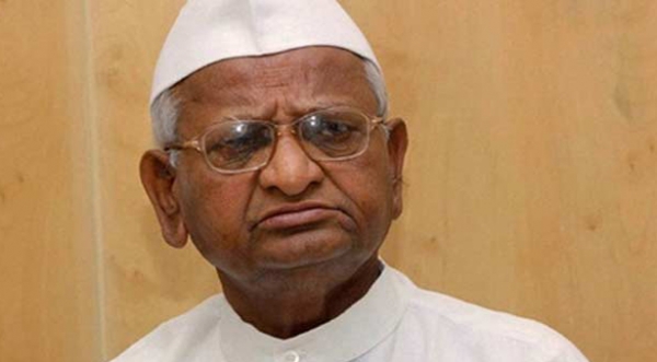 कपिल के कॉमेडी शो में पहुंचे अन्ना हजारे, खोले अपनी निजी जिंदगी के राज