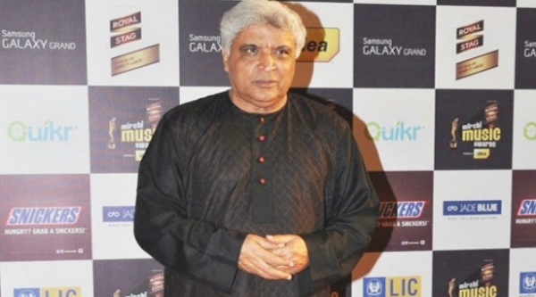 उरी हमले को लेकर पाक कलाकारों की चुप्पी पर जावेद अख्तर ने उठाए सवाल