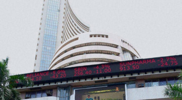 शुरुआती कारोबार में सेंसेक्स 104 अंक मजबूत