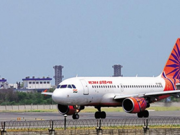 एयर इंडिया के विमान का टायर फटा, IGI पर आपात लैडिंग