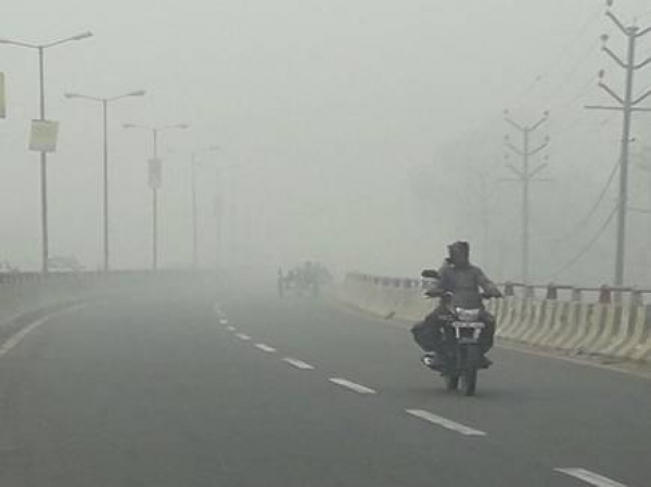 दिल्ली में खतरनाक स्तर पर प्रदूषण, 1800 स्कूल बंद