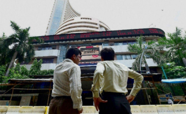 लौट रही है बाजार की चमक, सेंसेक्‍स 105 अंकों की बढ़त के साथ 26,300 के उपर