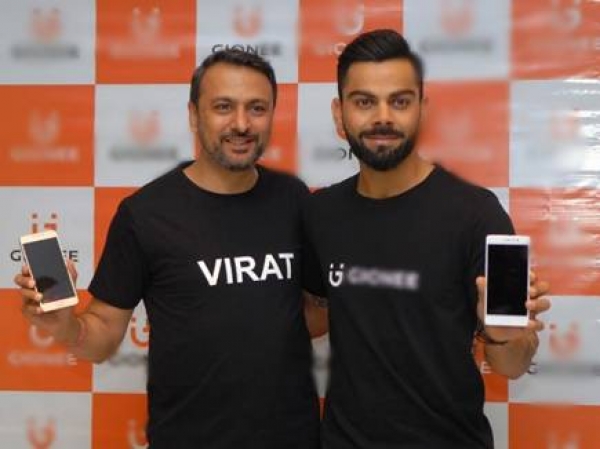विराट कोहली एडिडास से हटे, अब इस कंपनी का बेचेंगे स्मार्टफोन