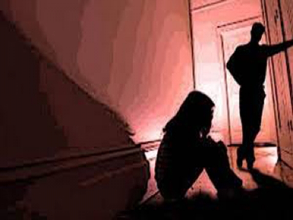 दोस्त से मिलने होटल गई थी नाबालिग लड़की, तीन युवकों ने किया गैंगरेप