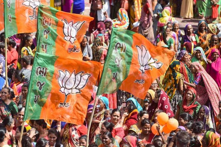 सबको सता रहा एक ही डर बीजेपी फिर से ना चढ़ जाए विजय रथ ।