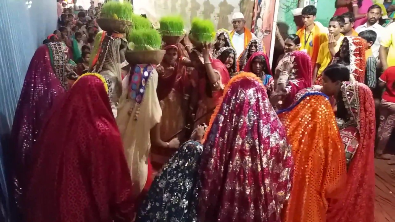 देश भर में आज तीज की धूम।