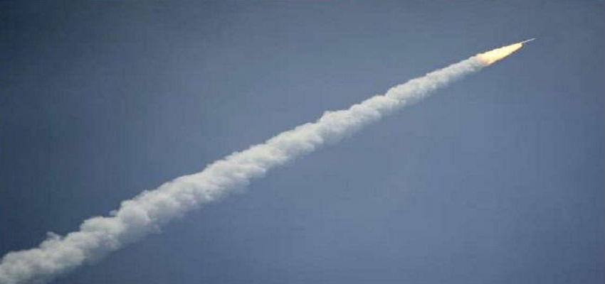 चीन का नया रॉकेट अंतरिक्ष के लिए रवाना।