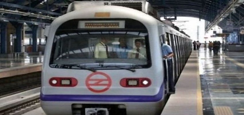 दिल्ली-  आधे घंटे की देरी से चल रही मेट्रो