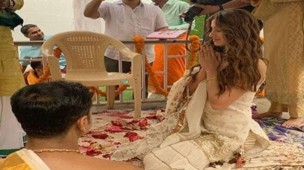 फिल्म 'राधे' की मुहूर्त पूजा में ट्रैडिशनल लुक में दिखी दिशा