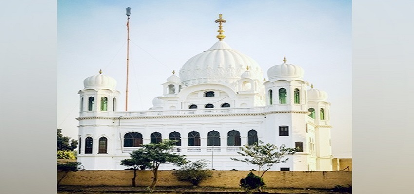 पाक सेना ने इमरान खान के फैसले को पलटा