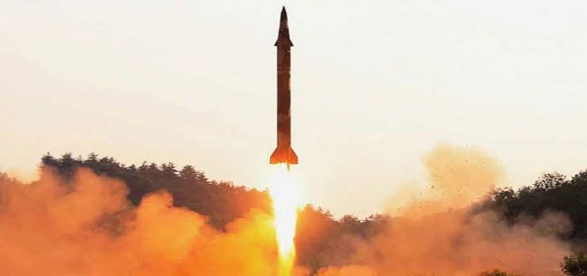 उत्तर कोरिया ने  2 मिसाइलों का किया परीक्षण