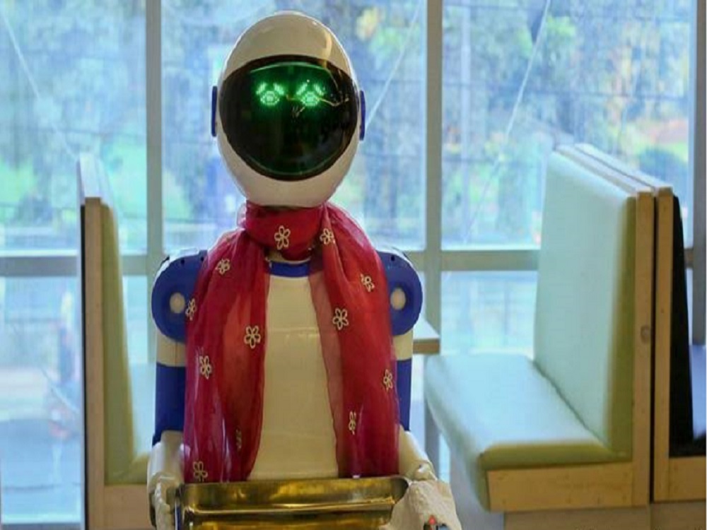 कबाड़ से तैयार रोबोट...