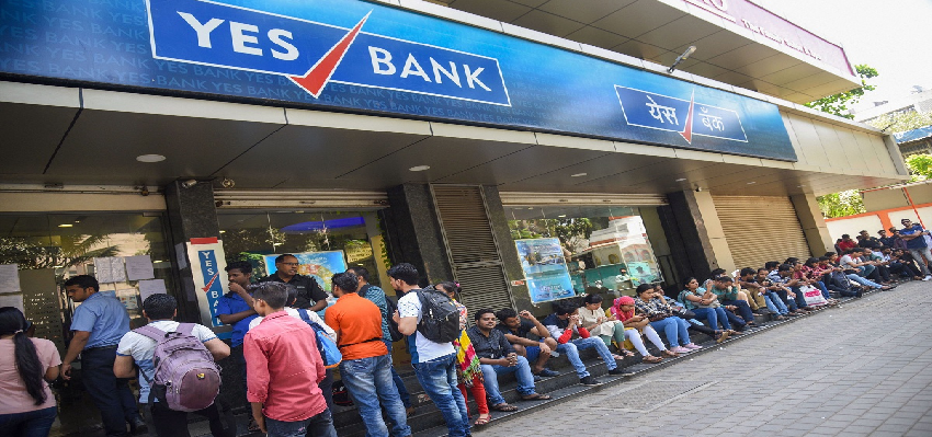Yes Bank Crisis: यस बैंक के ग्राहकों को गुरुवार से निकासी में मिल सकती है छूट!