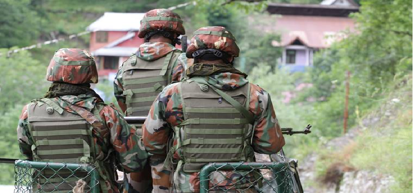 Two Terrorists killed In Kulgam: जम्मू-कश्मीर के कुलगाम जिले में हिजबुल मुजाहिदीन के दो आतंकी ढेर, सरेंडर से किया था मना
