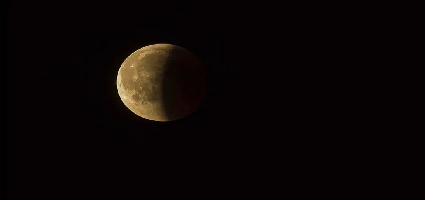 Lunar Eclipse 5 June 2020 : 5 जून को लगेगा साल का  दूसरा चंद्रग्रहण, बरतें ये सावधानियां